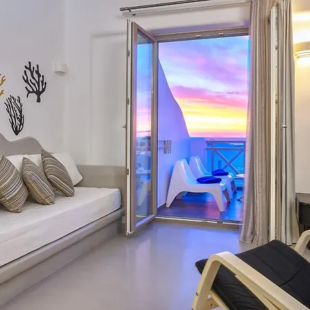 Hotel La Bellezza Eco Boutique Kamari (Santorini)